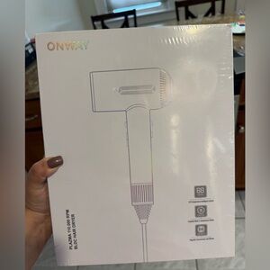 $100 retail NEW Hair Dryer in Pink